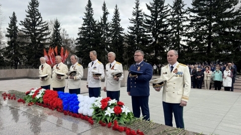 В преддверии 81-й годовщины Дня Победы в Великой Отечественной войне руководители и пенсионеры органов прокуратуры почтили память ее участников