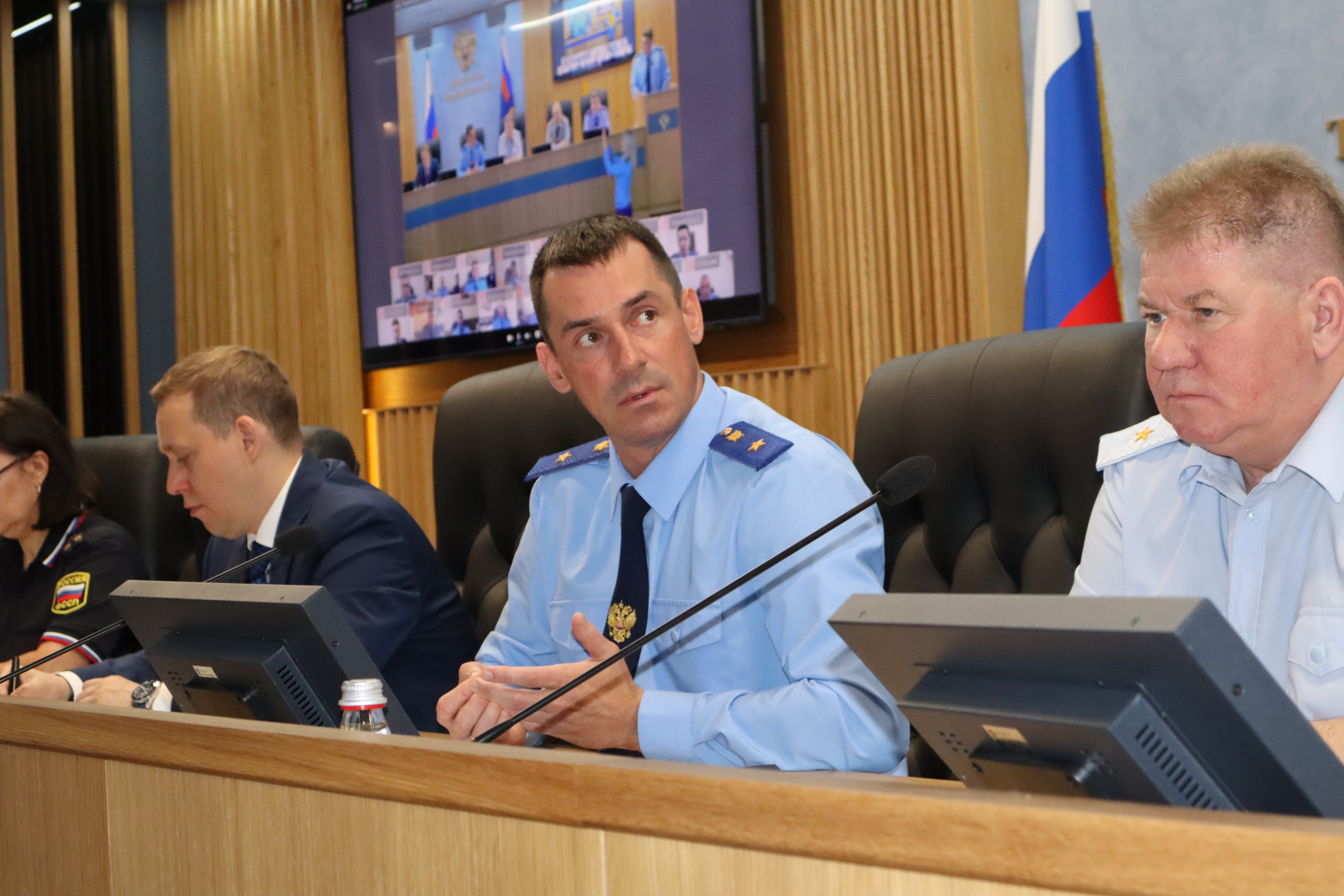 Прокурор Томской области Сергей Ломакин обсудил с правоохранителями эффективность борьбы с незаконными рубками леса
