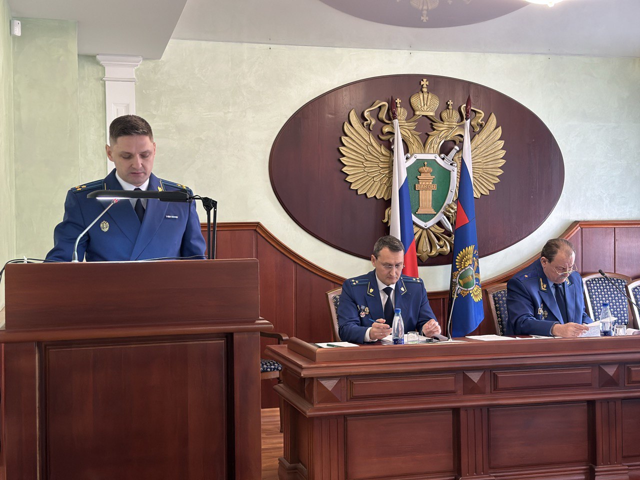 Под председательством прокурора Белгородской области Владимира Торговченкова состоялось заседание коллегии, на котором подведены итоги работы органов прокуратуры области в 2025 году   
